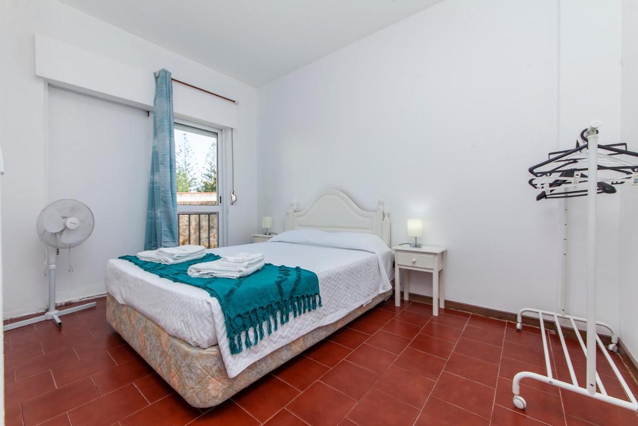 E - Local Da Trindade Guesthouse ลากอส ภายนอก รูปภาพ
