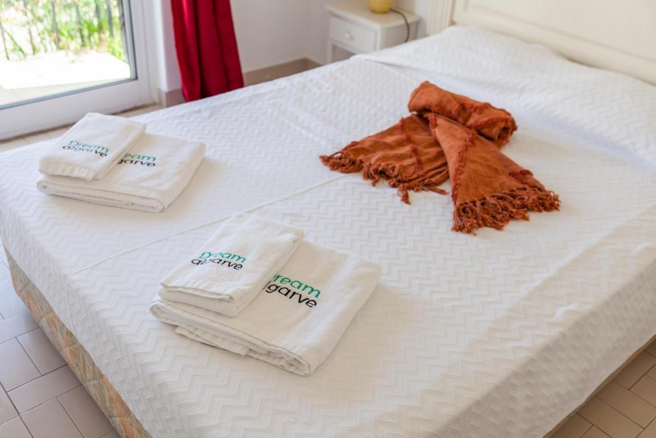 E - Local Da Trindade Guesthouse ลากอส ภายนอก รูปภาพ